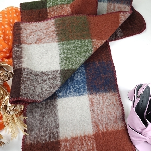 Torrid Large Poly Fleece Scarf OneSize - Picture 6 of 8